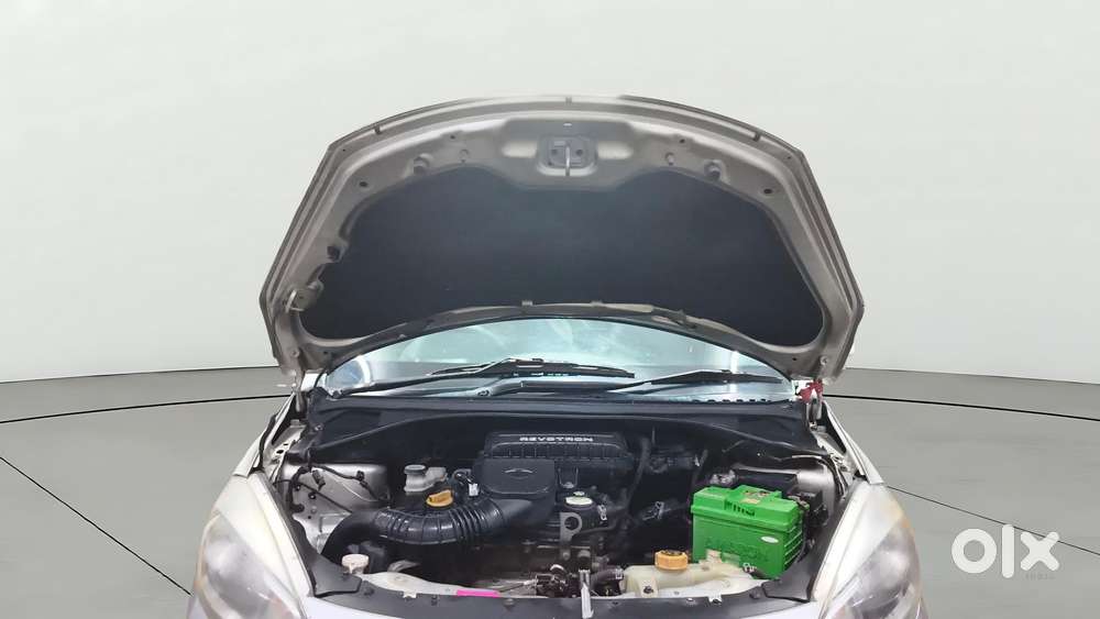 Tata Tiago 1.2 Revotron Xt, 2016, Petrol