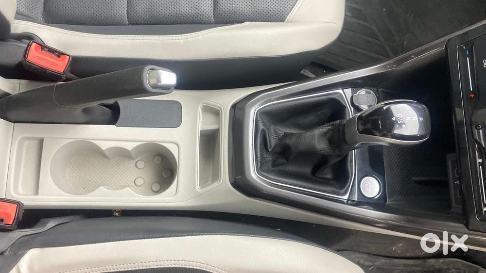 Volkswagen Taigun 1.0 Tsi Topline At, 2022, Petrol