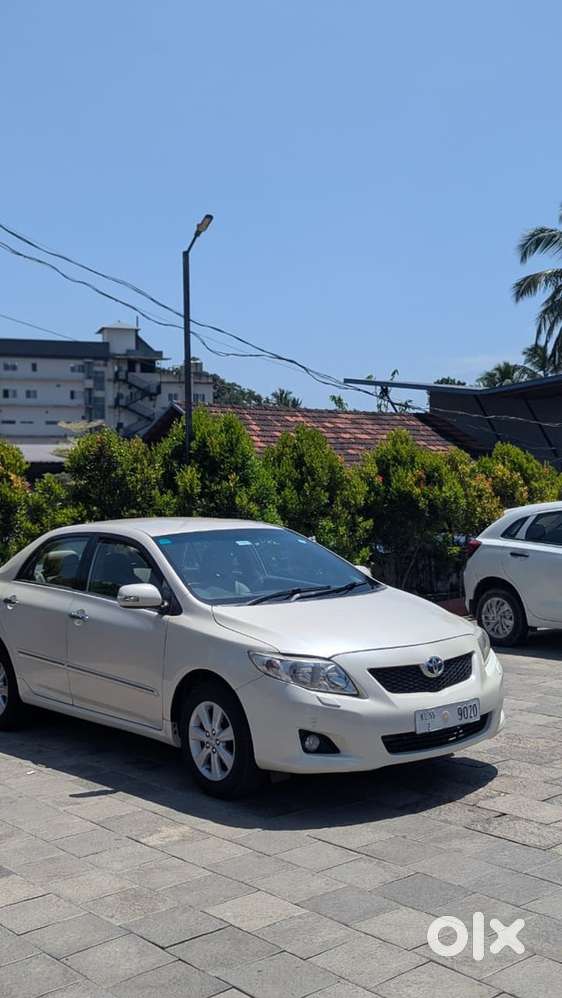 Toyota Corolla Altis 2010