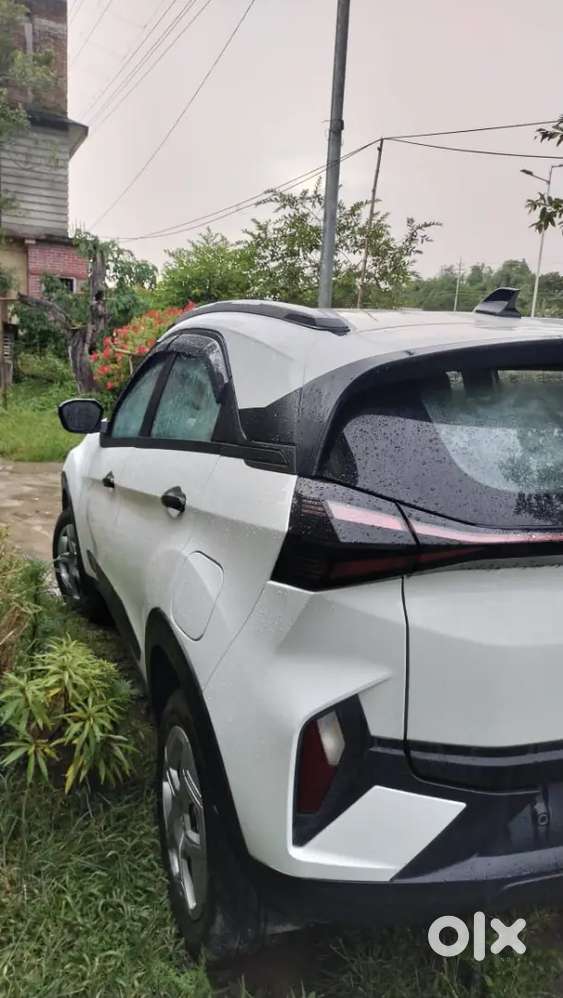 Direct Owner Tata Nexon 2024 Petrol Sunroof  40000 Km Driven