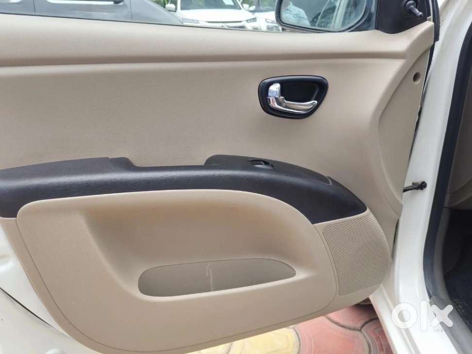 Hyundai I10 Sportz, 2014, Petrol