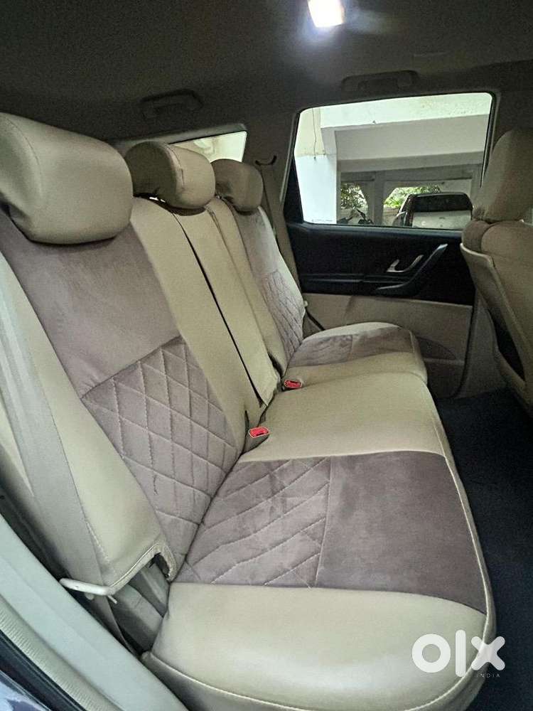 Mahindra Diesel Car W10 2015