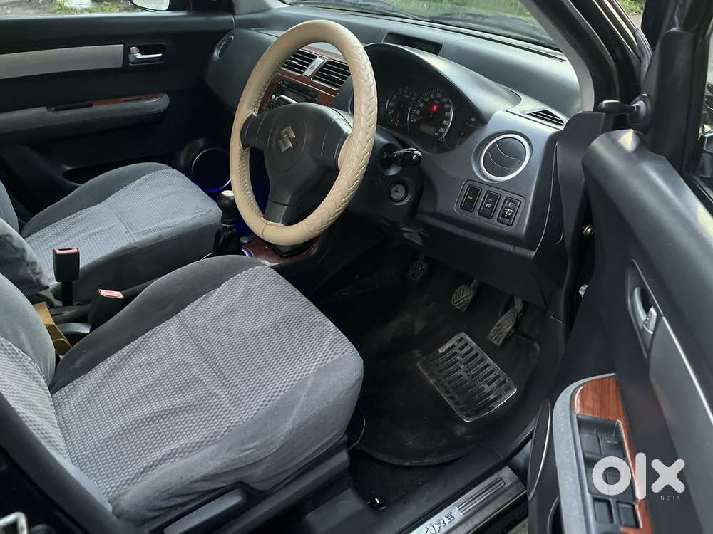 Maruti Suzuki Swift Dzire Vxi Optional, 2010, Petrol