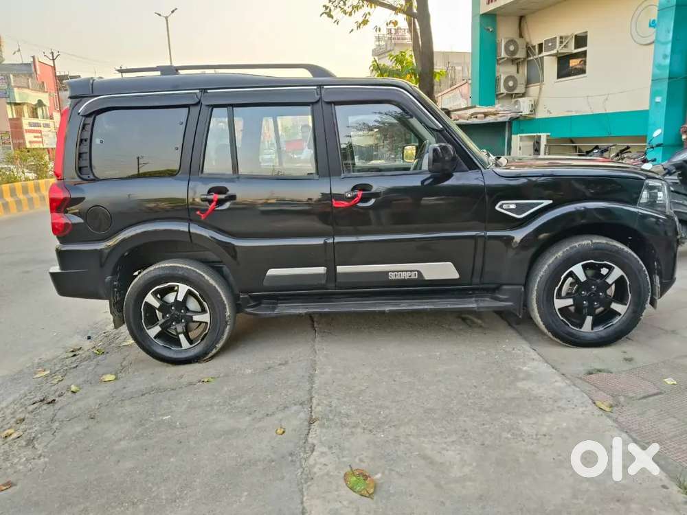 Scorpio S11