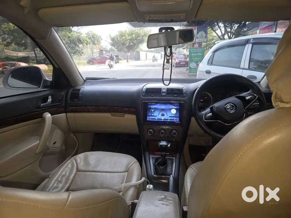 Skoda Laura 2.0 Ambiente 2012