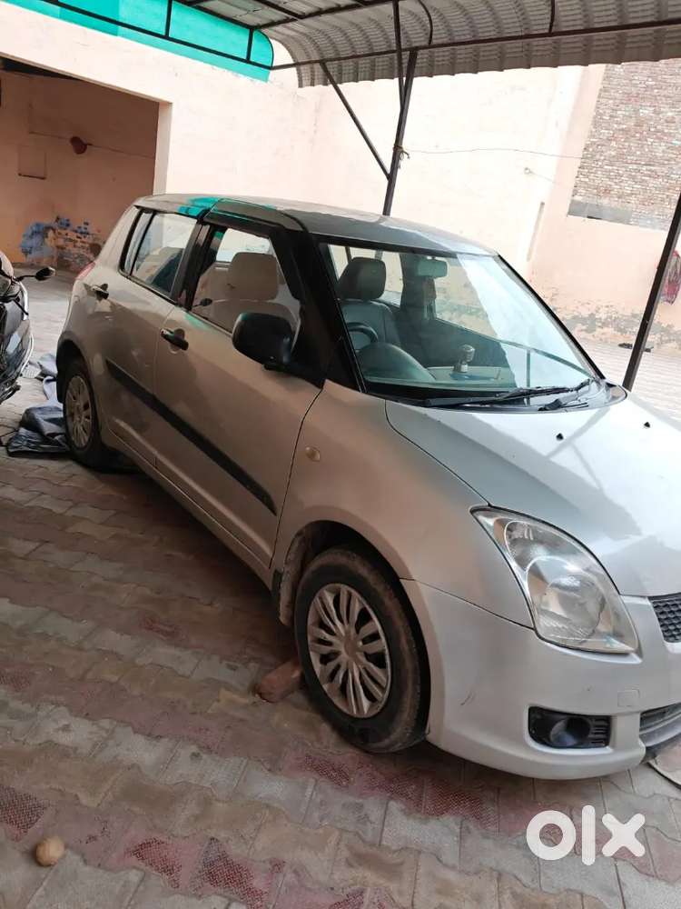 Maruti Suzuki Swift 2011 Petrol 70000 Km Driven