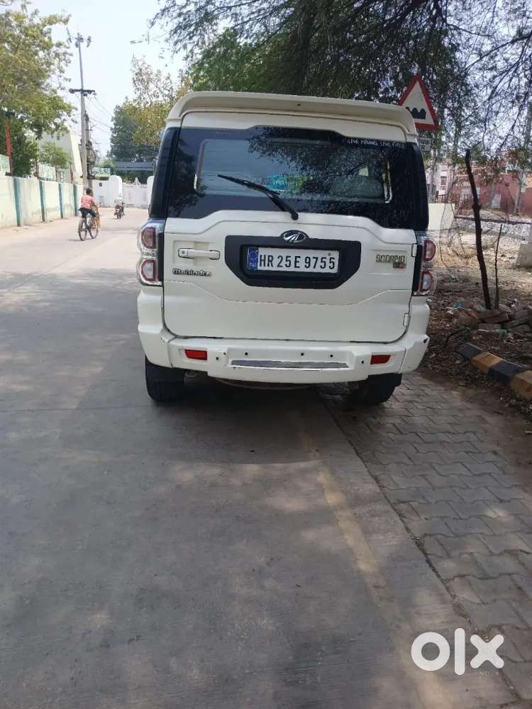 Mahindra Scorpio Classic 2016 Diesel Manual