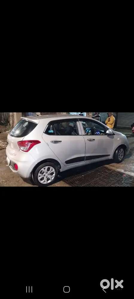 Hyundai Grand I10 2017 Petrol 51000 Km Driven.silver Colour..