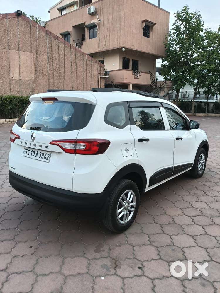 Renault Triber Rxl, 2024, Petrol