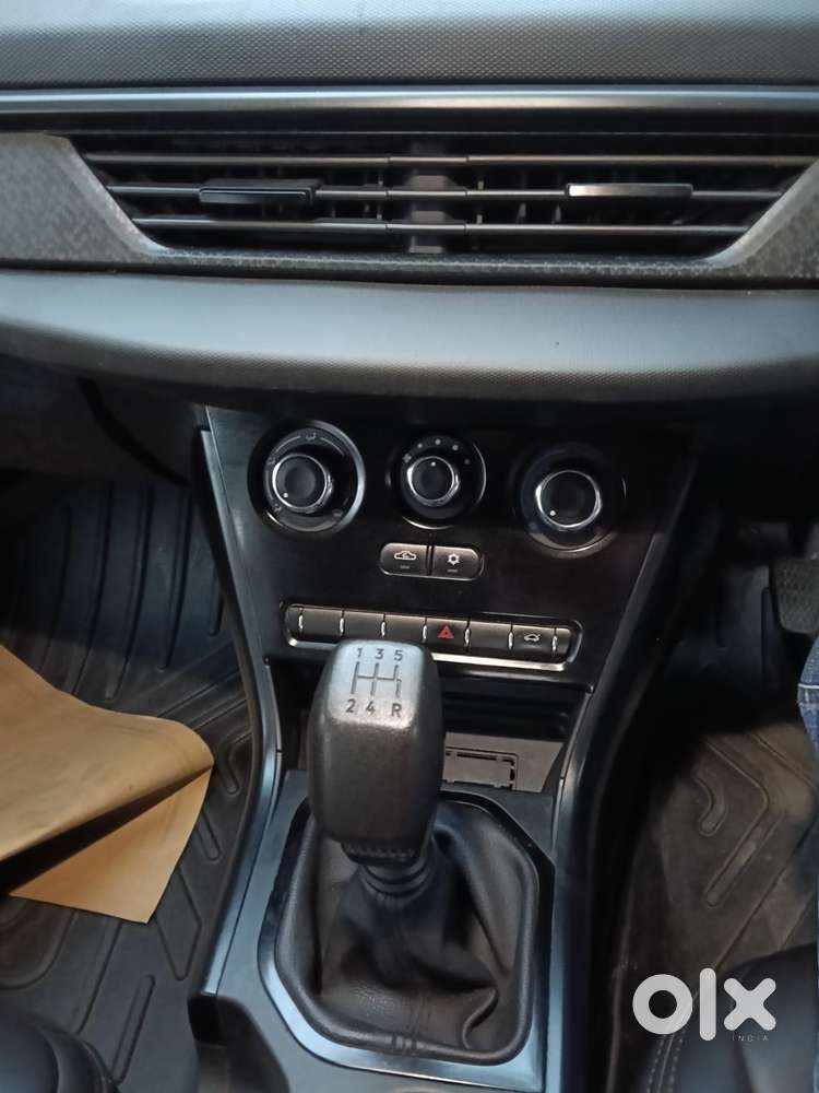 Tata Nexon Smart 1.2 Revotron Petrol 5 Mt, 2024, Cng & Hybrids