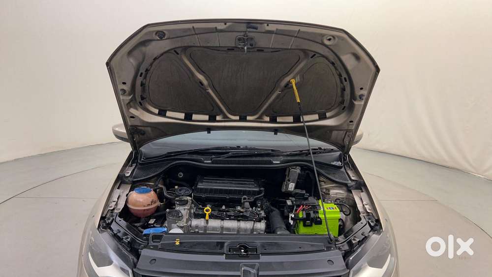 Volkswagen Vento 1.6 Highline, 2016, Petrol
