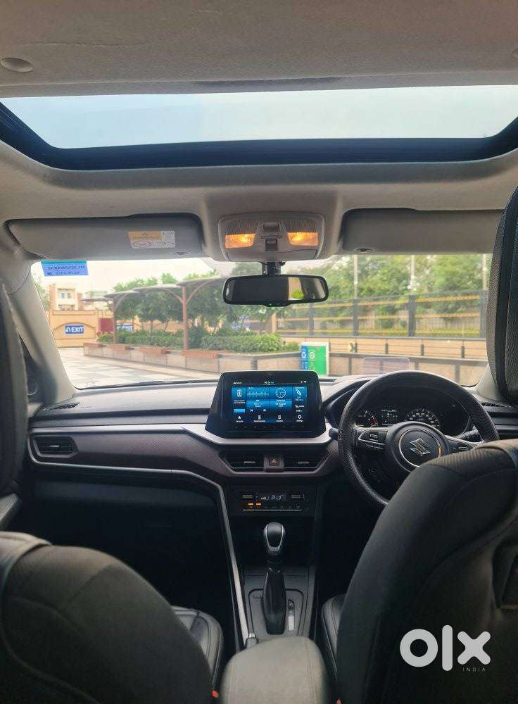 Maruti Suzuki Brezza 1.5 Zxi At Smart Hybrid Dual Tone, 2022, Petrol