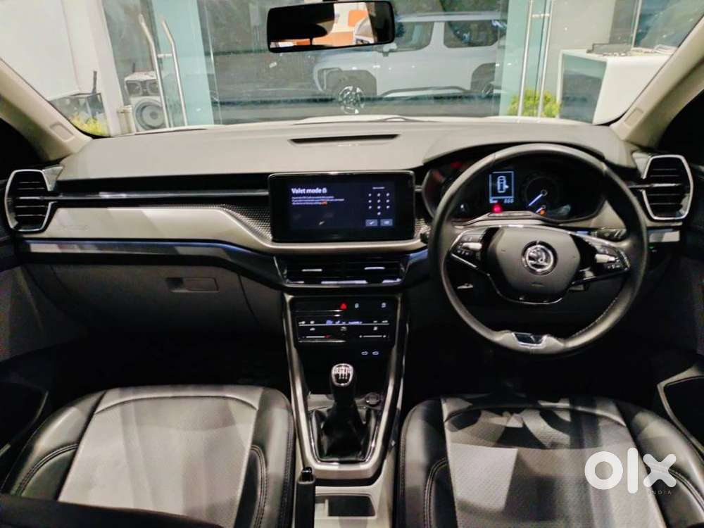 Skoda Kushaq 1.0 Tsi Ambition, 2024, Petrol