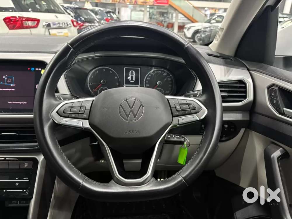 Volkswagen Taigun 1.0 Tsi Topline At, 2023, Petrol