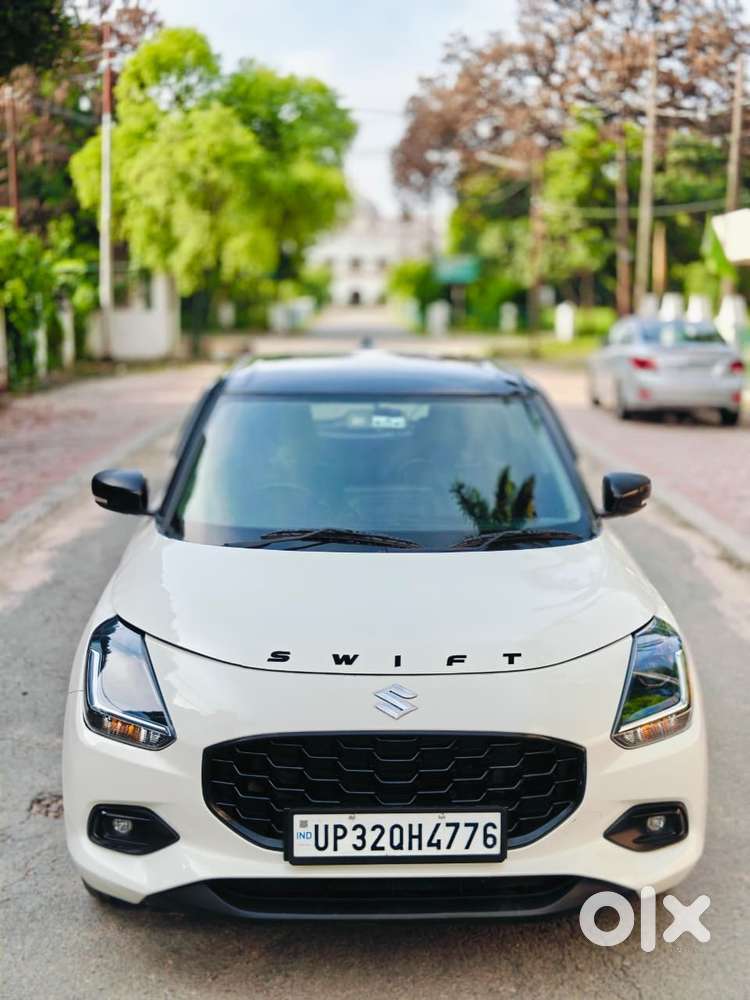 Maruti Suzuki Swift Vxi + Manual, 2025, Petrol