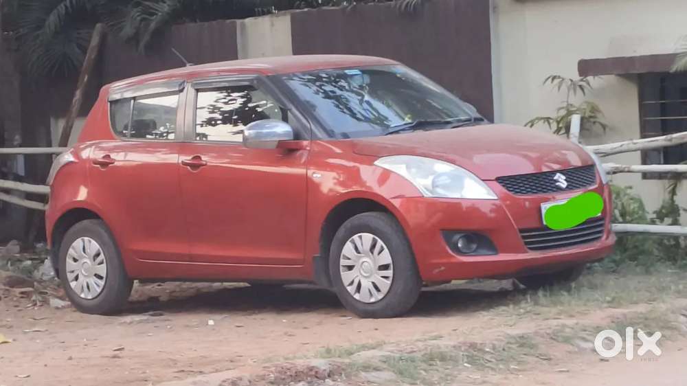 Swift Maruti Lxi 2012