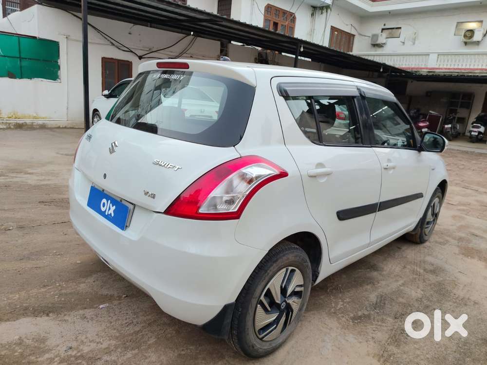 Maruti Suzuki Swift Vxi 1.2 Abs Bs-iv, 2015, Petrol