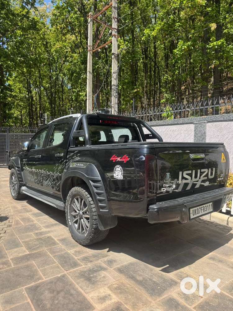 Isuzu D-max V-cross 2023 Diesel Well Maintained