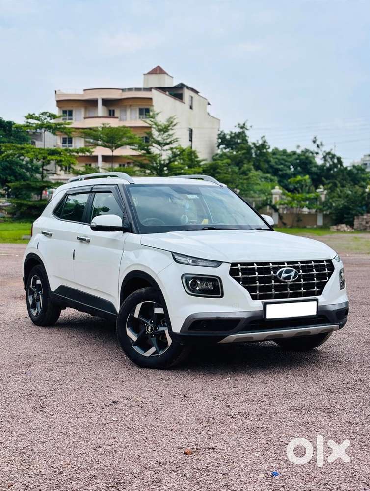 Hyundai Venue 2019 Petrol Well Maintained