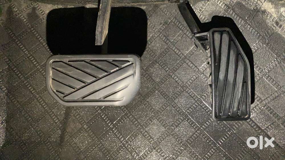 Maruti Suzuki Swift Dzire Zxi + Amt, 2018, Petrol