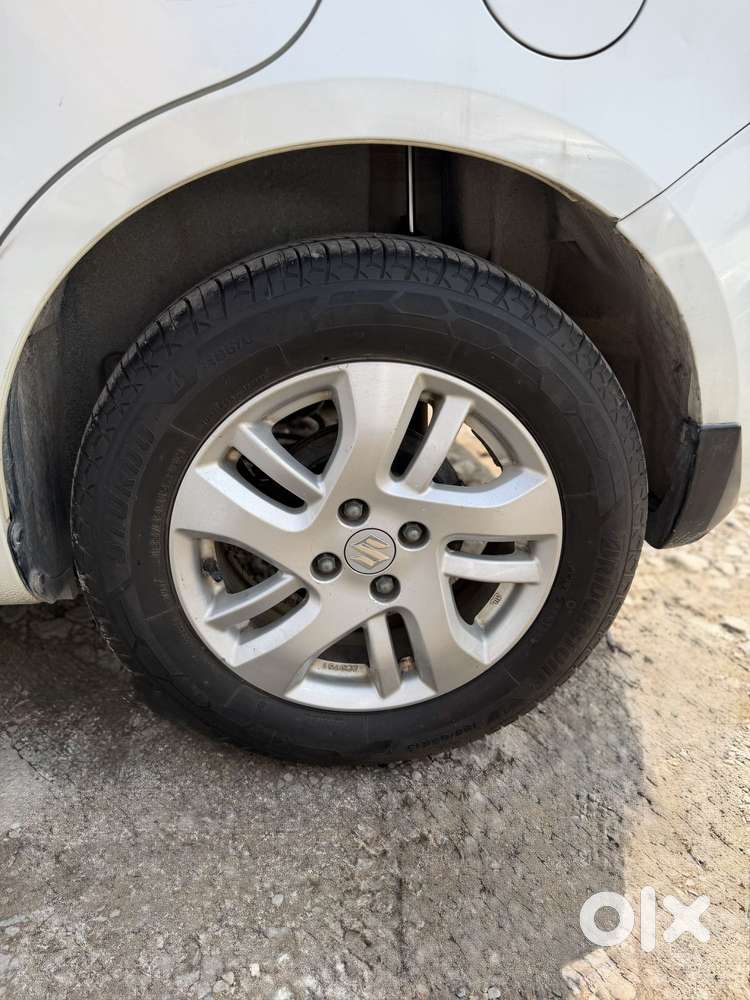 Maruti Suzuki Swift Dzire Zxi+ Mt, 2013, Petrol