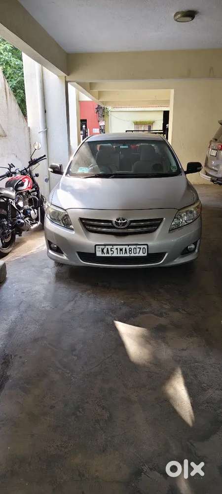 Toyota Corolla Altis 1.8 G, Petrol 2010 Silver Car
