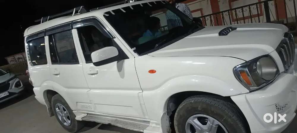 Mahindra Scorpio 1.99 S4 2013