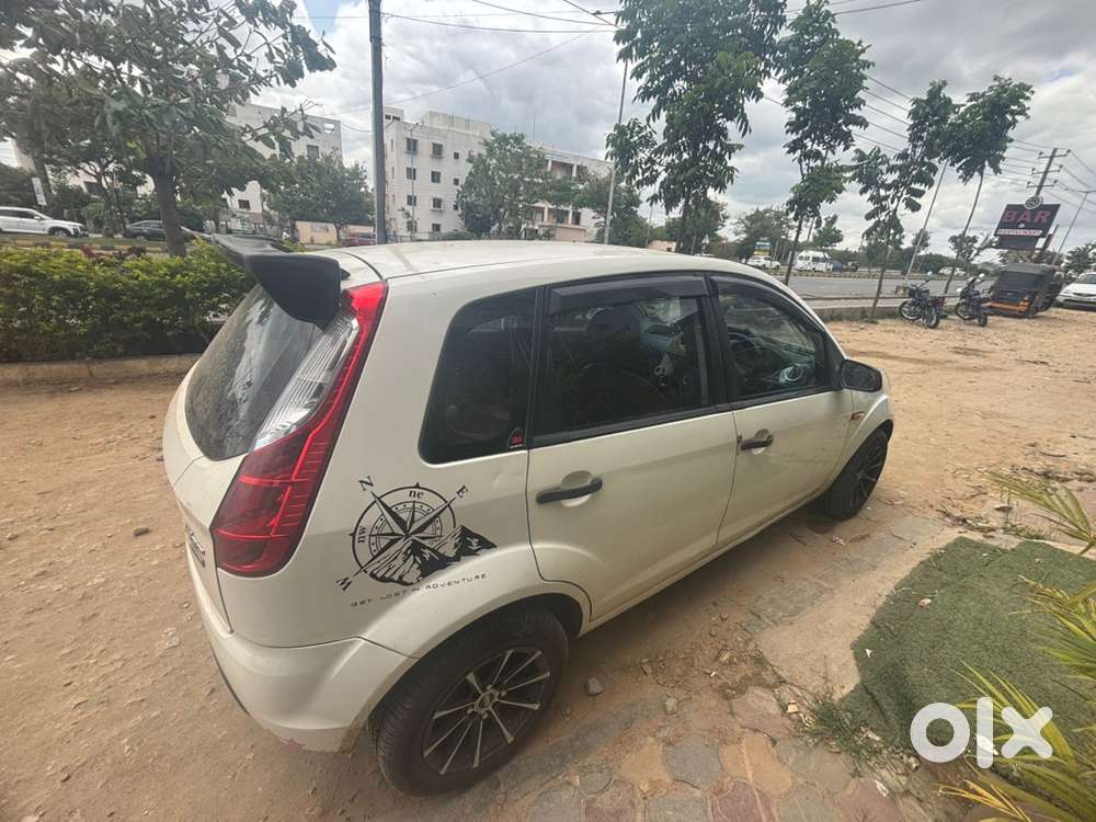 Ford Figo Diesel Zxi 2010