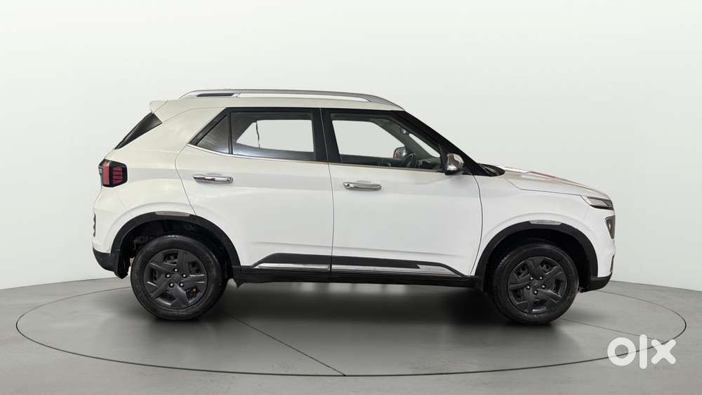 Hyundai Venue 1.2 S (o), 2023, Petrol