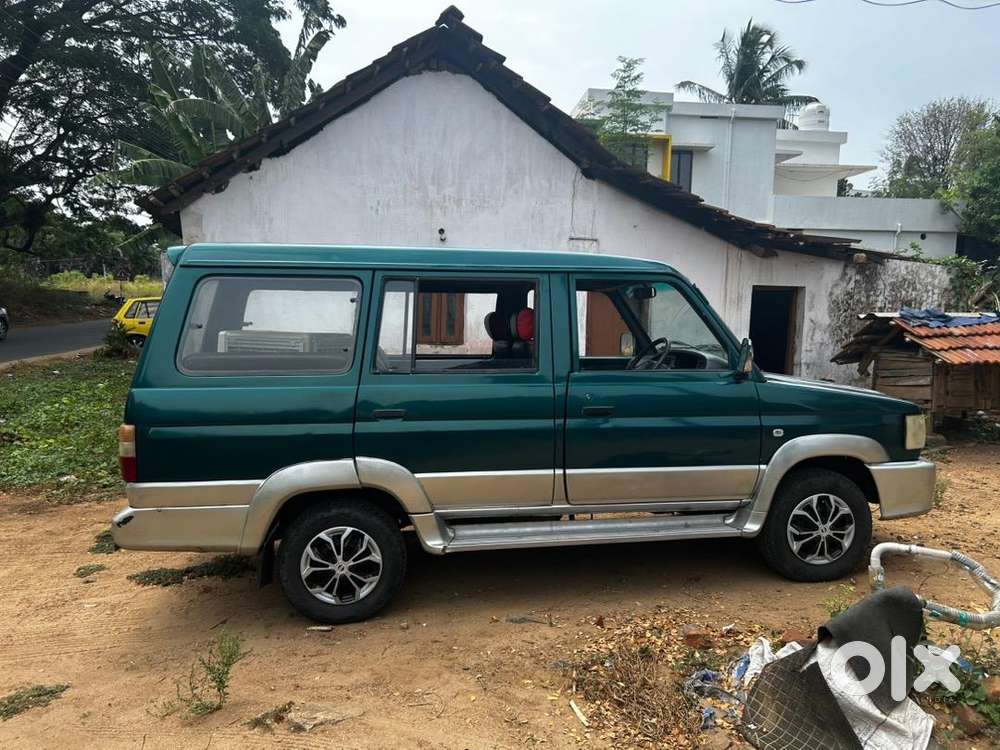 Toyota Qualis 2004 Diesel Well Maintained