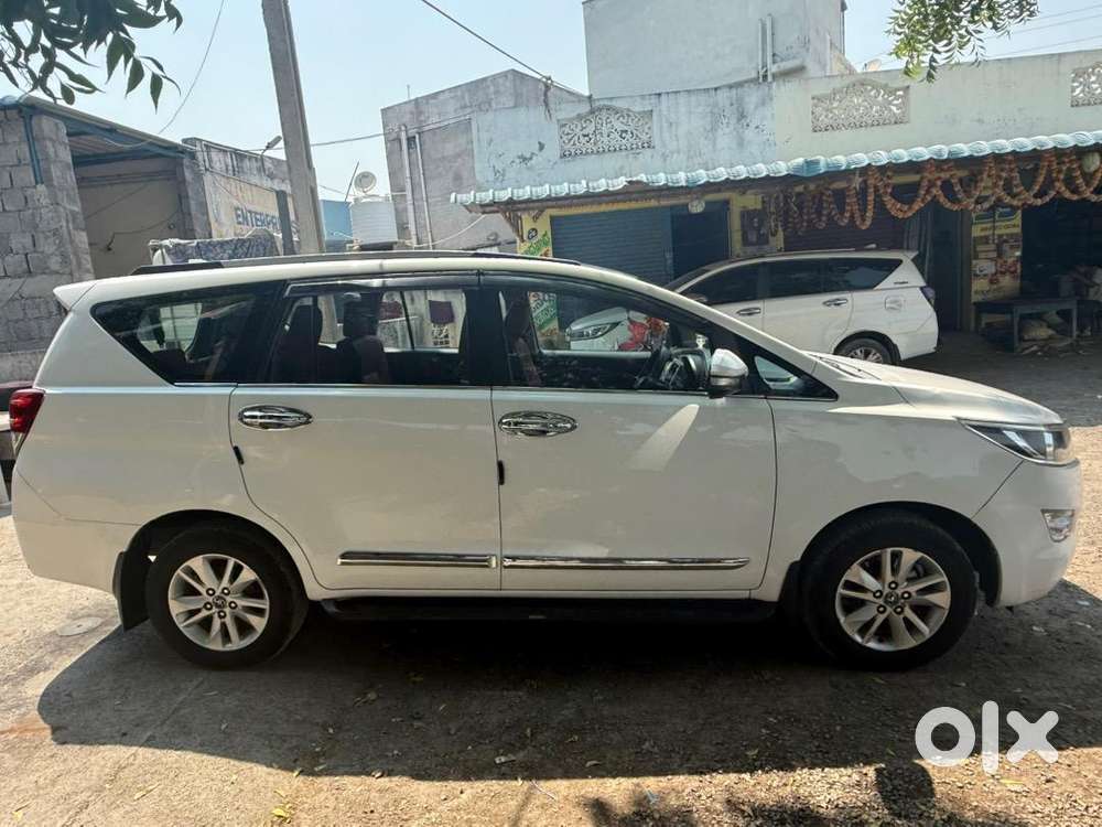 Toyota Innova Crysta 2016 Diesel 272000 Km Driven