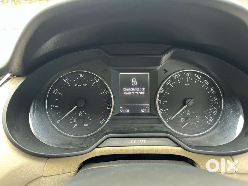 Skoda Octavia Elegance 1.8 Tsi At, 2014, Petrol