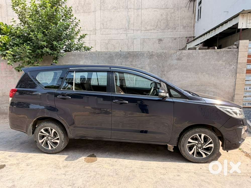 Toyota Innova Crysta 2.4 Gx