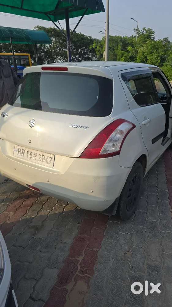 Maruti Suzuki Swift Vxi 2013
