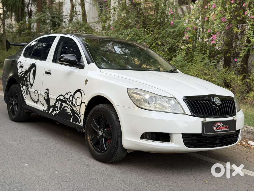 Skoda Laura 1.8 Tsi Ambiente, 2009, Petrol