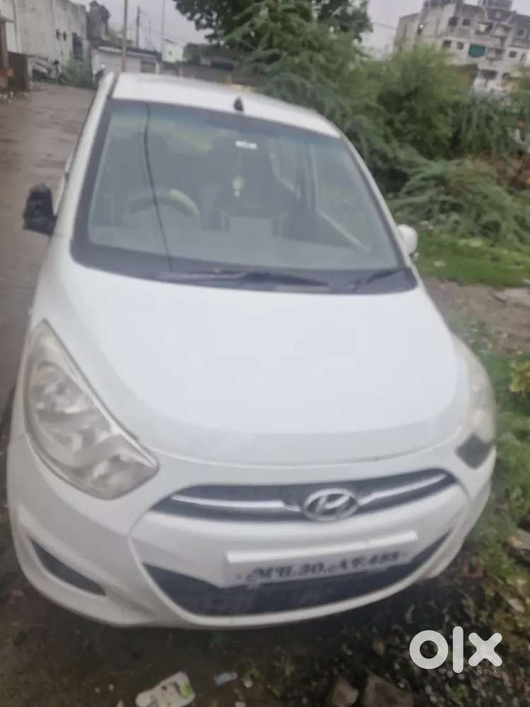 Hyundai I10 Sportz 2012