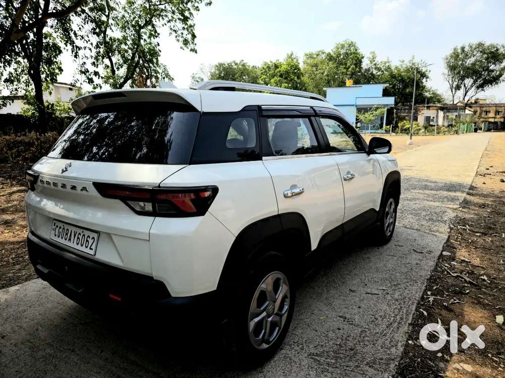 Maruti Suzuki Brezza  Dec 2023 Petrol Well Maintained
