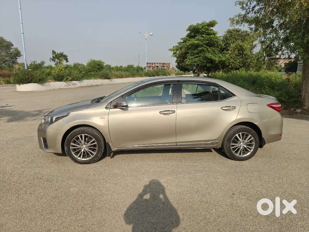 Toyota Corolla Altis 2015