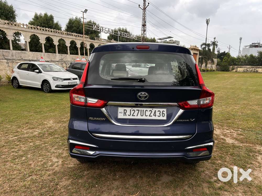 Toyota Rumion V At, 2023, Petrol