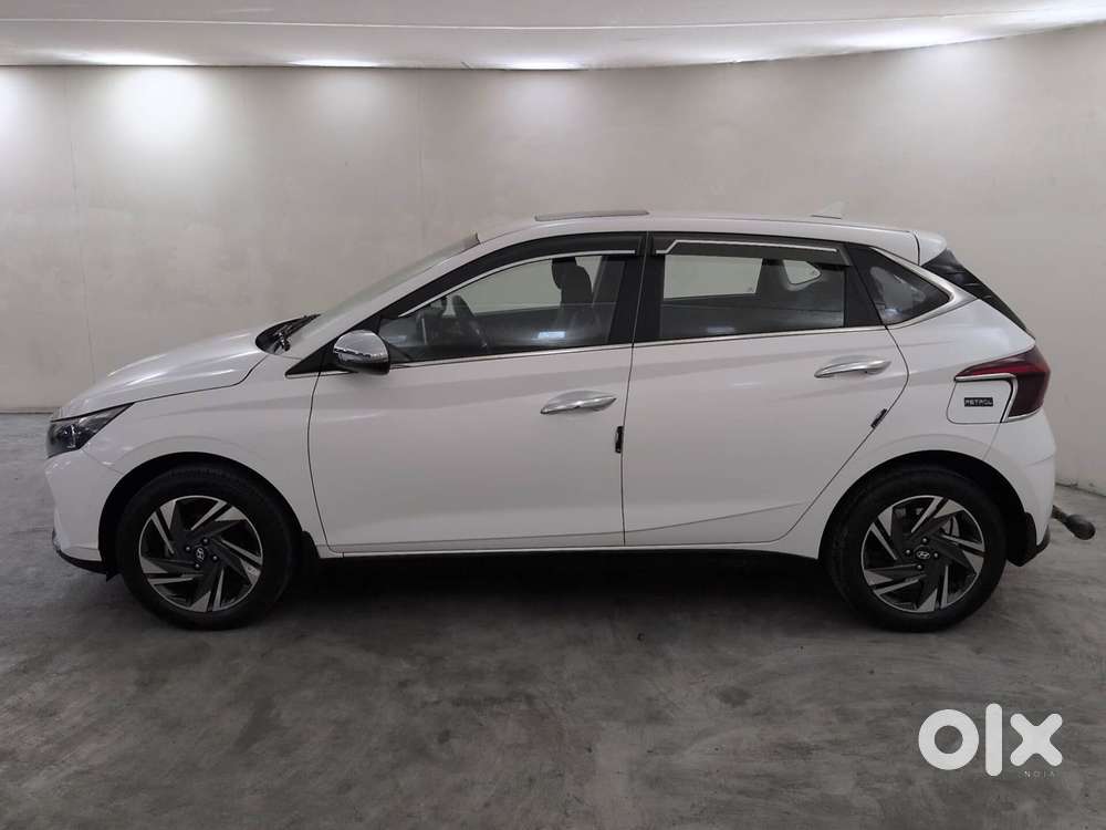 Hyundai New I20 1.2 Asta (o) Mt, 2023, Petrol