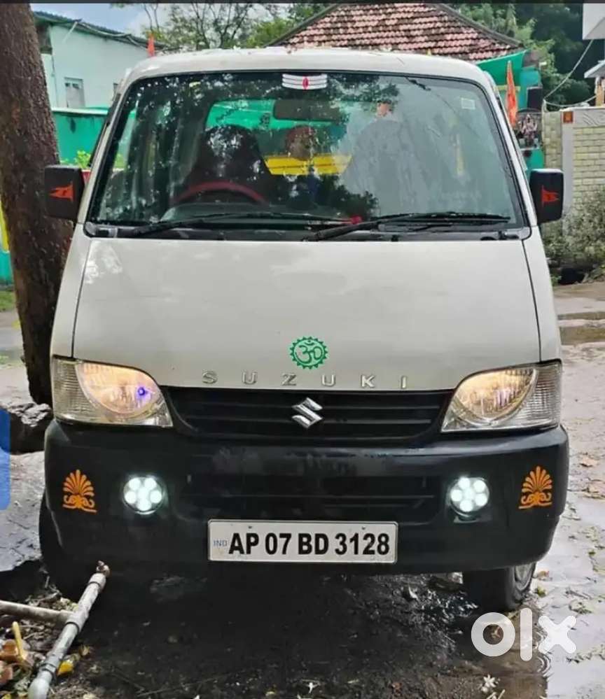 Maruti Suzuki Eeco 2011 Petrol 82000 Km Driven