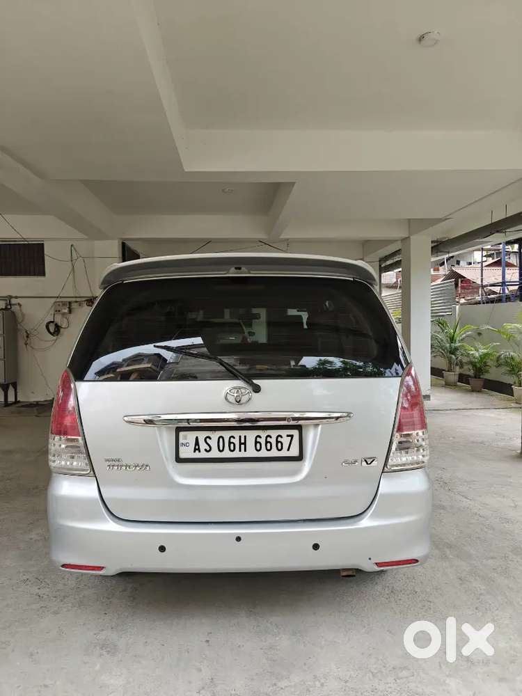 Toyota Innova 2009 Diesel 2nd Owner