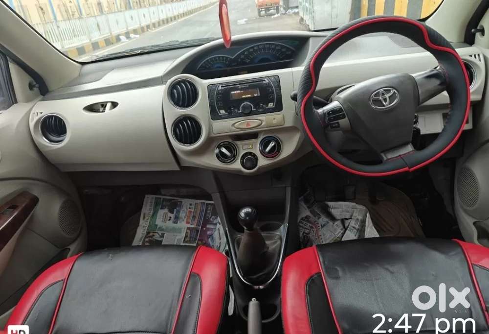 Toyota Etios 1.5 V, 2013, Petrol