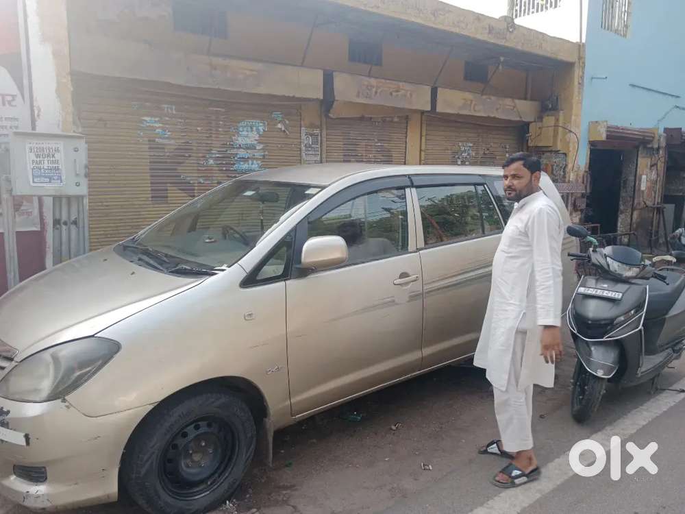 Toyota Innova Hycross 2009 Diesel 300000 Km Driven