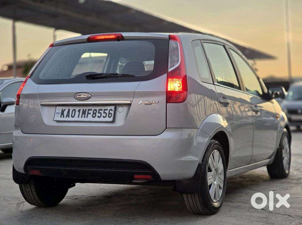 Ford Figo 2012-2015 Petrol Titanium, 2010, Petrol