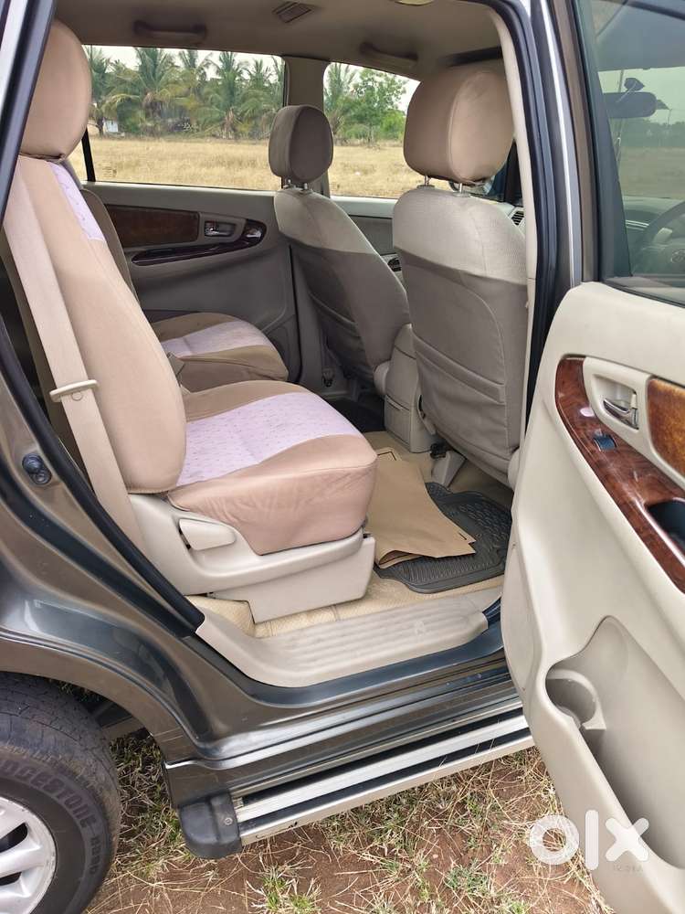 Toyota Innova 2.5 V 7 Str, 2012, Diesel