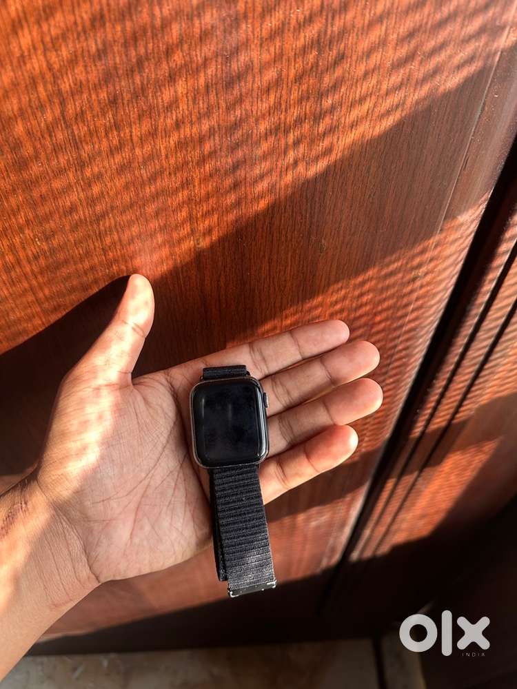 APPLE WATCH SERIES 5 44mm GPS model