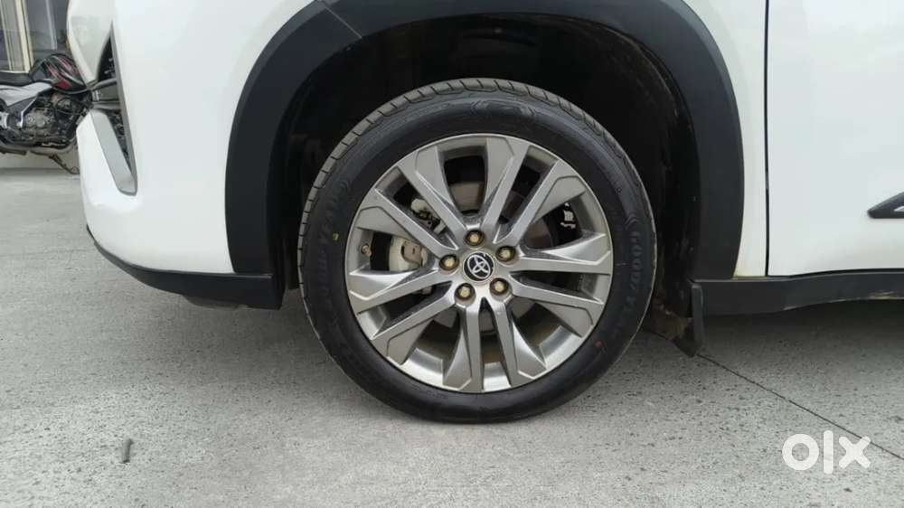Toyota Innova Hycross 2.0 Zx (o) Hybrid 7 Str, 2024, Petrol