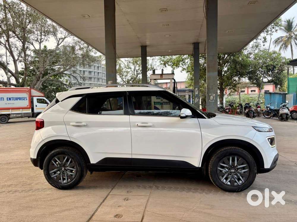 Hyundai Venue 2021 Diesel Well Maintained
