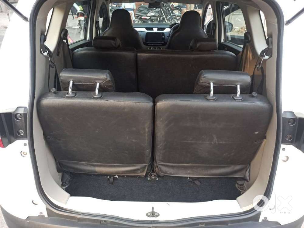 Renault Triber Rxz, 2021, Petrol